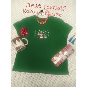 🌲Cute Green Santa & Puppy Tee🌲